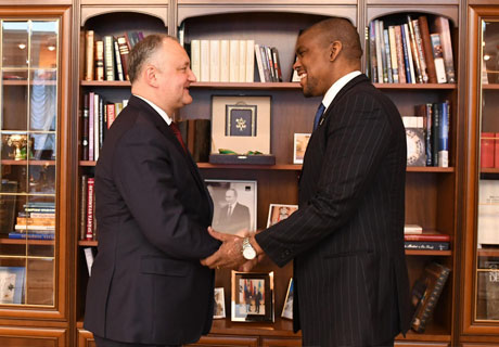 MOLDOVAN PRESIDENT, US AMBASSADOR DISCUSS DOMESTIC POLICY MOLDOVAN PRESIDENT, US AMBASSADOR DISCUSS DOMESTIC POLICY