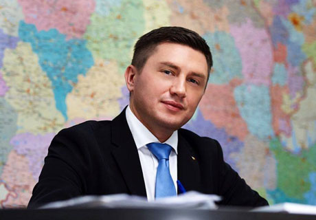 ROMANIAN LAWMAKER BELIEVES MOLDOVA SHOULD QUIT CIS ROMANIAN LAWMAKER BELIEVES MOLDOVA SHOULD QUIT CIS