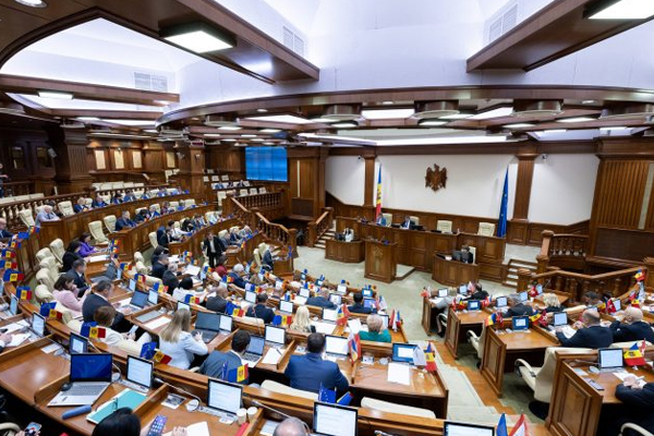 ​PARLIAMENT REJECTS OPPOSITION PROPOSAL TO REMOVE REFERENDUM ISSUE FROM SESSION AGENDA 