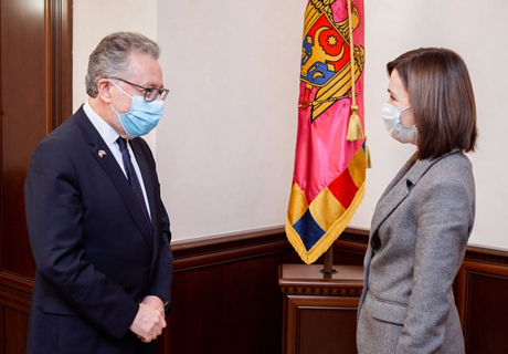 MOLDOVA PRESIDENT AND FRENCH AMBASSADOR DISCUSS POLITICAL SITUATION IN RM MOLDOVA PRESIDENT AND FRENCH AMBASSADOR DISCUSS POLITICAL SITUATION IN RM