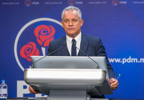 PLAHOTNIUC STEPS DOWN AS DP LEADER, BUT REMAINS MEMBER OF PARLIAMENT PLAHOTNIUC STEPS DOWN AS DP LEADER, BUT REMAINS MEMBER OF PARLIAMENT