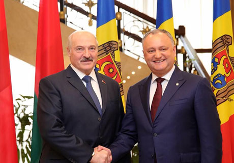 DODON PRESENTS HIS HOME-MADE WINE, HONEY AND WALNUTS TO BELARUS LEADER LUKASHENKO DODON PRESENTS HIS HOME-MADE WINE, HONEY AND WALNUTS TO BELARUS LEADER LUKASHENKO
