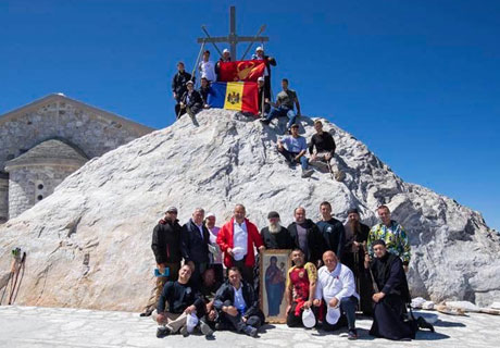PRESIDENT DODON WALKED UP TO HOLY MOUNT ATHOS SUMMIT PRESIDENT DODON WALKED UP TO HOLY MOUNT ATHOS SUMMIT