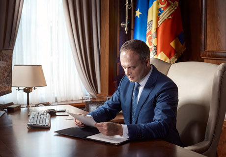 PARLIAMENT CHAIRMAN SIGNS LAWS ADOPTED BY GOVERNMENT AT HIS PARTY CHIEF’S INITIATIVE PARLIAMENT CHAIRMAN SIGNS LAWS ADOPTED BY GOVERNMENT AT HIS PARTY CHIEF’S INITIATIVE