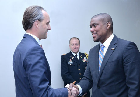 NEW U.S. AMBASSADOR PAYS FAMILIARIZATION VISIT TO MOLDOVAN DEFENSE MINISTRY NEW U.S. AMBASSADOR PAYS FAMILIARIZATION VISIT TO MOLDOVAN DEFENSE MINISTRY