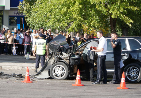FEMALE PORSCHE DRIVER, RESPONSIBLE FOR YESTERDAY FEMALE PORSCHE DRIVER, RESPONSIBLE FOR YESTERDAY