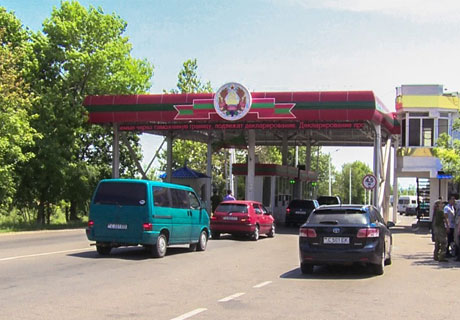 TRANSNISTRIA PROMISES TO LET PASS VEHICLES WITH MOLDOVAN INSURANCE FROM MAY 1 TRANSNISTRIA PROMISES TO LET PASS VEHICLES WITH MOLDOVAN INSURANCE FROM MAY 1