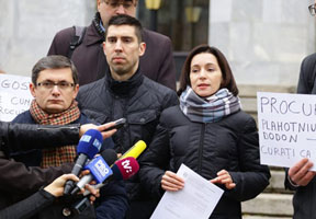 ЛИДЕР PAS ВОЗМУЩЕНА СООБЩЕНИЕМ ПРОКУРАТУРЫ, ЧТО ВЛАД ПЛАХОТНЮК – «ЧИСТ КАК СЛЕЗА» ЛИДЕР PAS ВОЗМУЩЕНА СООБЩЕНИЕМ ПРОКУРАТУРЫ, ЧТО ВЛАД ПЛАХОТНЮК – «ЧИСТ КАК СЛЕЗА»