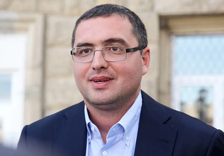АДВОКАТ ПРИЗВАЛ ГЕНПРОКУРОРА ПЕРЕСМОТРЕТЬ ДЕЛА ПРОТИВ ПРЕДСЕДАТЕЛЯ «НАШЕЙ ПАРТИИ» РЕНАТО УСАТОГО АДВОКАТ ПРИЗВАЛ ГЕНПРОКУРОРА ПЕРЕСМОТРЕТЬ ДЕЛА ПРОТИВ ПРЕДСЕДАТЕЛЯ «НАШЕЙ ПАРТИИ» РЕНАТО УСАТОГО