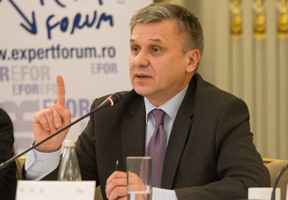 IGOR BOŢAN: MOLDOVA RĂMÂNE DEPENDENTĂ DE FUNCŢIONARII CORUPŢI