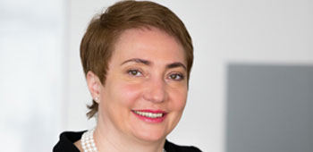 СОТРУДНИКИ MOBIASBANCA УГОЩАЮТ СВОИХ КЛИЕНТОВ МОЛДАВСКИМИ ЯБЛОКАМИ СОТРУДНИКИ MOBIASBANCA УГОЩАЮТ СВОИХ КЛИЕНТОВ МОЛДАВСКИМИ ЯБЛОКАМИ