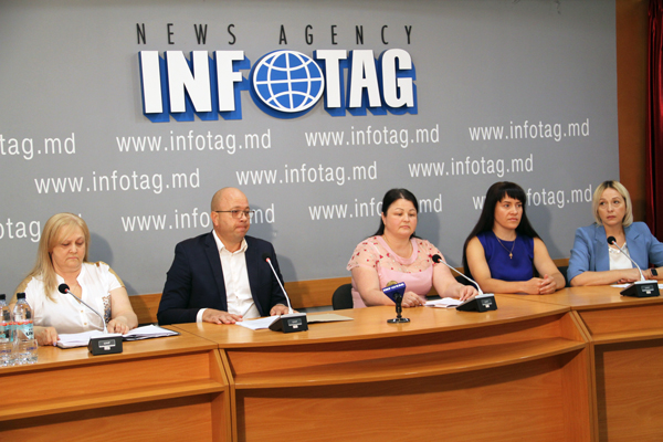 ПРЕДСТАВИТЕЛИ МЕДИЦИНСКОГО ЦЕНТРА ВОЗМУЩЕНЫ ПОПЫТКАМИ ЛИШИТЬ ИХ ВОЗМОЖНОСТИ ЛЕЧИТЬ ЖИТЕЛЕЙ КИШИНЕВА ПРЕДСТАВИТЕЛИ МЕДИЦИНСКОГО ЦЕНТРА ВОЗМУЩЕНЫ ПОПЫТКАМИ ЛИШИТЬ ИХ ВОЗМОЖНОСТИ ЛЕЧИТЬ ЖИТЕЛЕЙ КИШИНЕВА