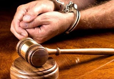 СУД ПРИГОВОРИЛ ЗЛОУМЫШЛЕННИКА, СОВЕРШИВШЕГО ДВА ПОКУШЕНИЯ НА УБИЙСТВО, К 18 ГОДАМ ЛИШЕНИЯ СВОБОДЫ СУД ПРИГОВОРИЛ ЗЛОУМЫШЛЕННИКА, СОВЕРШИВШЕГО ДВА ПОКУШЕНИЯ НА УБИЙСТВО, К 18 ГОДАМ ЛИШЕНИЯ СВОБОДЫ