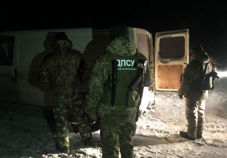 УКРАИНСКИЕ ПОГРАНИЧНИКИ ЗАДЕРЖАЛИ ВБЛИЗИ ПРИДНЕСТРОВЬЯ КРУПНУЮ ПАРТИЮ КОНТРАБАНДНЫХ СИГАРЕТ УКРАИНСКИЕ ПОГРАНИЧНИКИ ЗАДЕРЖАЛИ ВБЛИЗИ ПРИДНЕСТРОВЬЯ КРУПНУЮ ПАРТИЮ КОНТРАБАНДНЫХ СИГАРЕТ