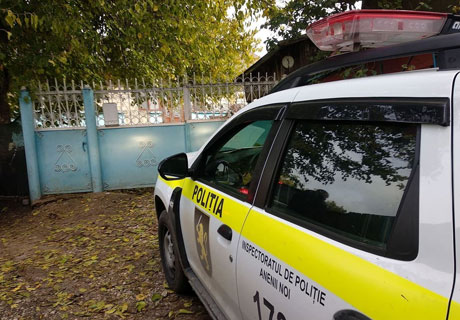 ÎN ANENII NOI, POLIȚIA A ELIBERAT TREI COPII LUAȚI OSTATICI DE PROPRIUL TATĂ ÎN ANENII NOI, POLIȚIA A ELIBERAT TREI COPII LUAȚI OSTATICI DE PROPRIUL TATĂ