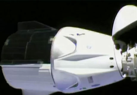 THE DRAGON SHIP WILL DOCK WITH THE ISS ON DECEMBER 6 THE DRAGON SHIP WILL DOCK WITH THE ISS ON DECEMBER 6