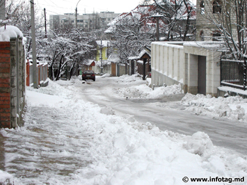 Вместе со снегом в Молдову пришли и зимние проблемы…