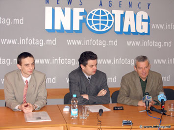 Пресс-конференция Социал-либеральной партии во главе с Олегом Серебряном