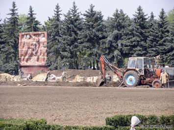 Реставрационные работы на Мемориальном комплексе в Кишиневе проводятся круглые сутки с тем, чтобы выдержать установленные сроки 