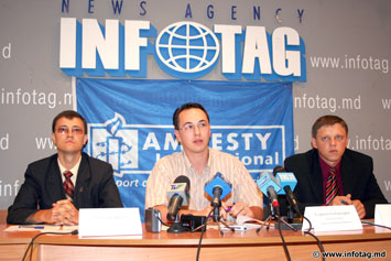 Amnesty International против нарушения права на самовыражение