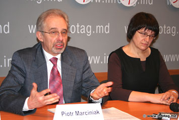 Польша помогает районным газетам Молдовы