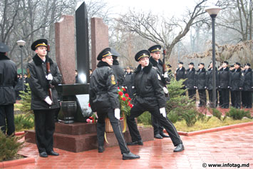 В День полиции почтили память павших стражей правопорядка
