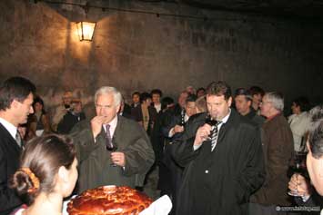Президента OIV Федерико Кастелуччи встретили на Маломилештском комбинате качественных вин хлебом-солью