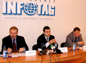 09.12.2003 MEGADAT.COM SEEKING HELP FROM INTERNATIONAL STRUCTURES  (NEWS CONFERENCE IN INFOTAG)
