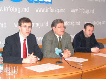 07.02.2006 LIBERALS ASK EU TO INTRODUCE NO VISA REGIME BETWEEN MOLDOVA AND ROMANIA