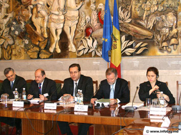 02.06.2006 EU TO HELP MOLDOVA IMPROVE LEGISLATION