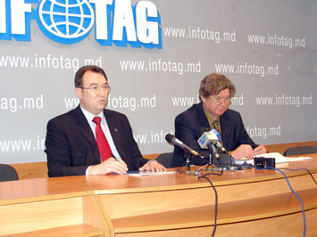 26.10.2006 LAWYERS SEE NO REASON FOR ARRESTING EDUARD MUSUC