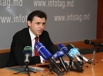 MARIN LIVADARU SAYS THERE IS NO PROFESSIONAL FOOTBALL IN MOLDOVA… MARIN LIVADARU SAYS THERE IS NO PROFESSIONAL FOOTBALL IN MOLDOVA…