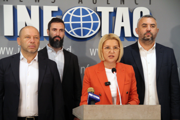 LIDERUL PARTIDULUI INIMA MOLDOVEI CREDE CĂ MEMBRII ECHIPEI SALE SUNT „PERSECUTAȚI POLITIC” LIDERUL PARTIDULUI INIMA MOLDOVEI CREDE CĂ MEMBRII ECHIPEI SALE SUNT „PERSECUTAȚI POLITIC”