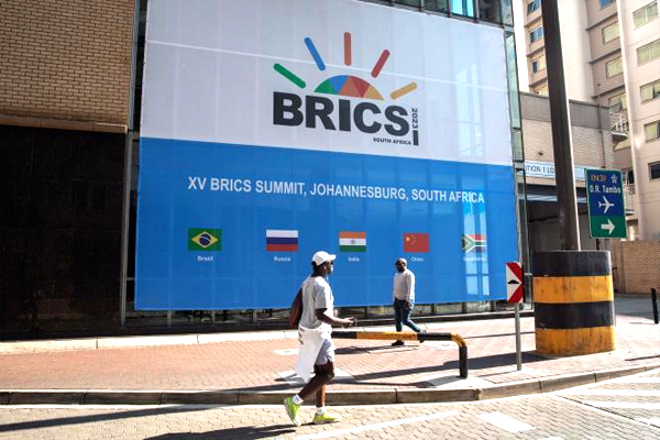BRICS invites Argentina, Saudi Arabia, Egypt, Ethiopia, the Emirates and Iran to join the bloc